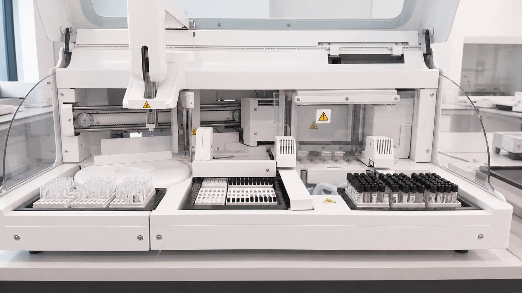 Analizador automatizado en el laboratorio